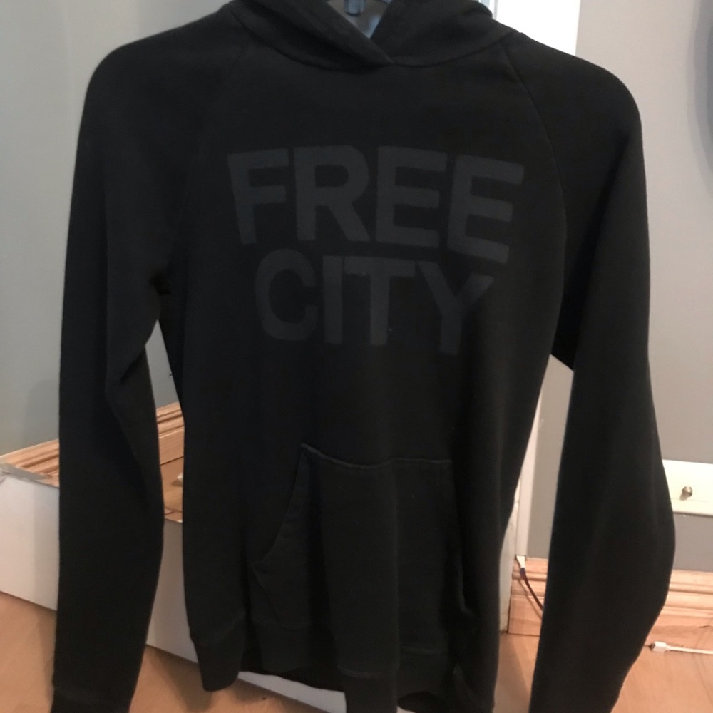 FREECITY black hoodie
